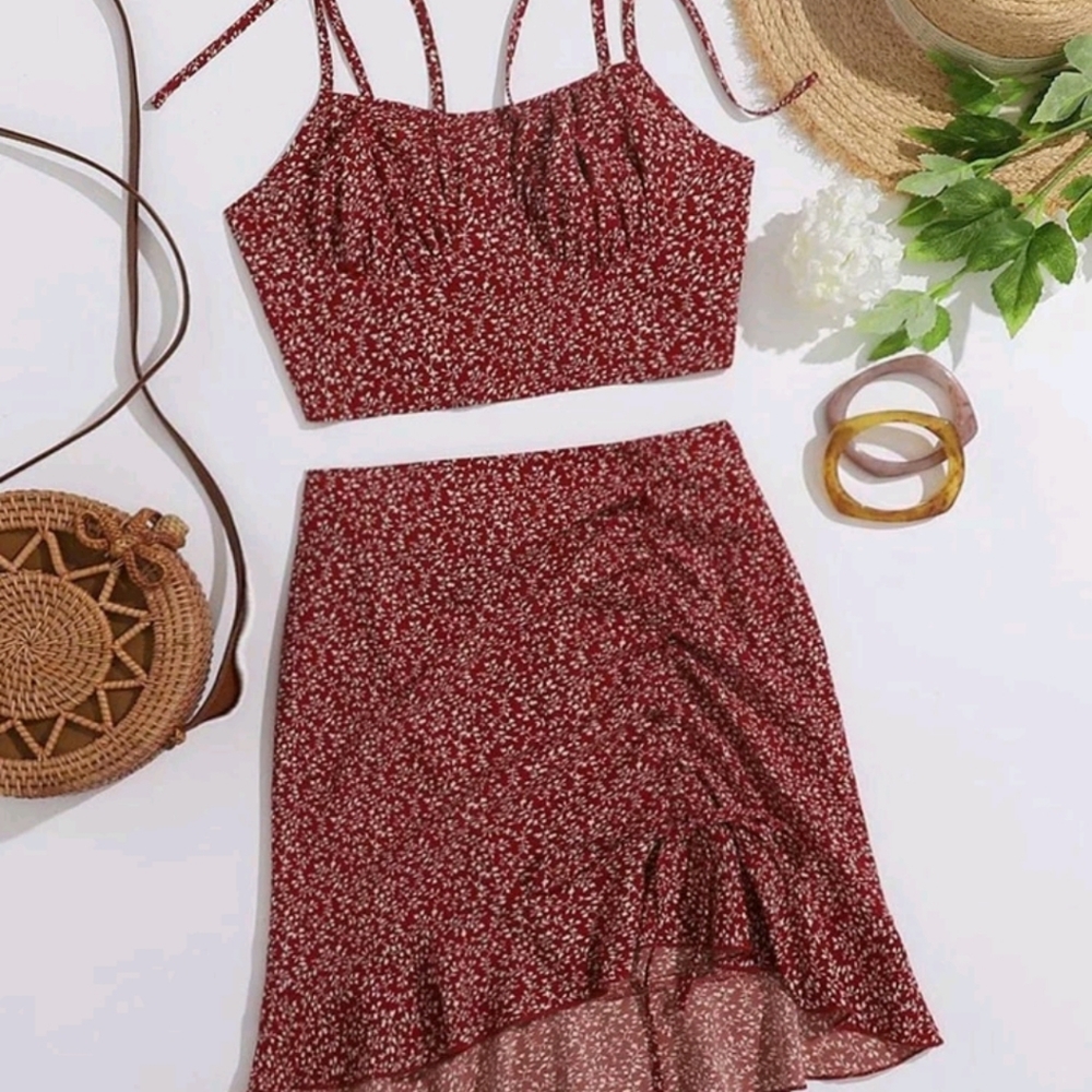 ❣️(3 for $15) Red floral top and skirt set